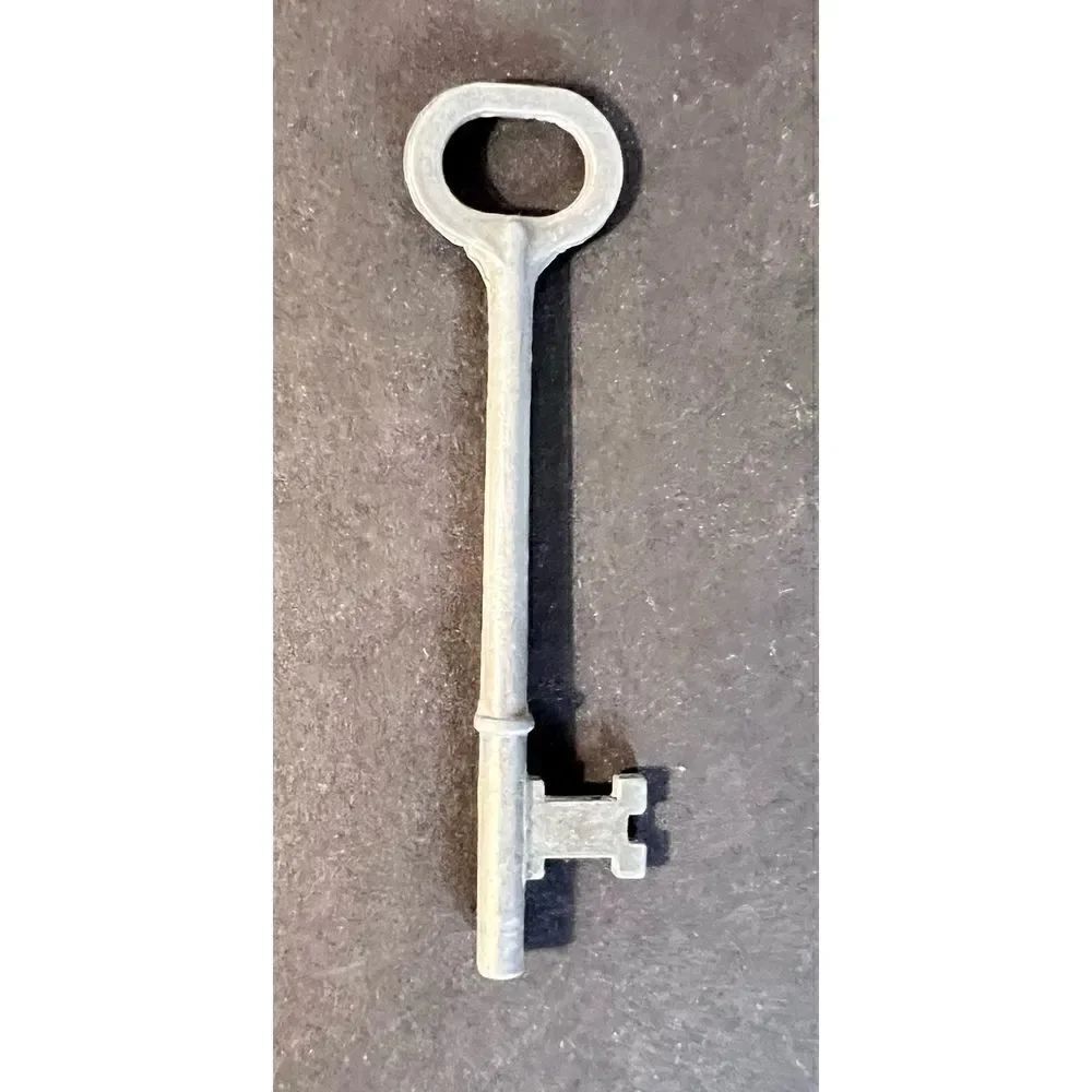 Vintage Silvetone Skeleton Key